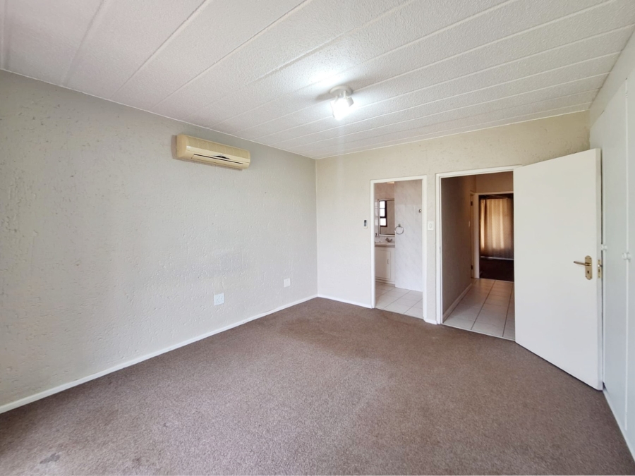 To Let 2 Bedroom Property for Rent in Key West North West